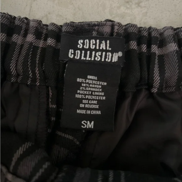 SOCIAL COLLISION plaid grey and black pants size small - Picture 6 of 6